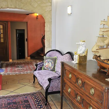 Chamberte Villa *
